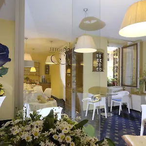 Hotel My, Milão