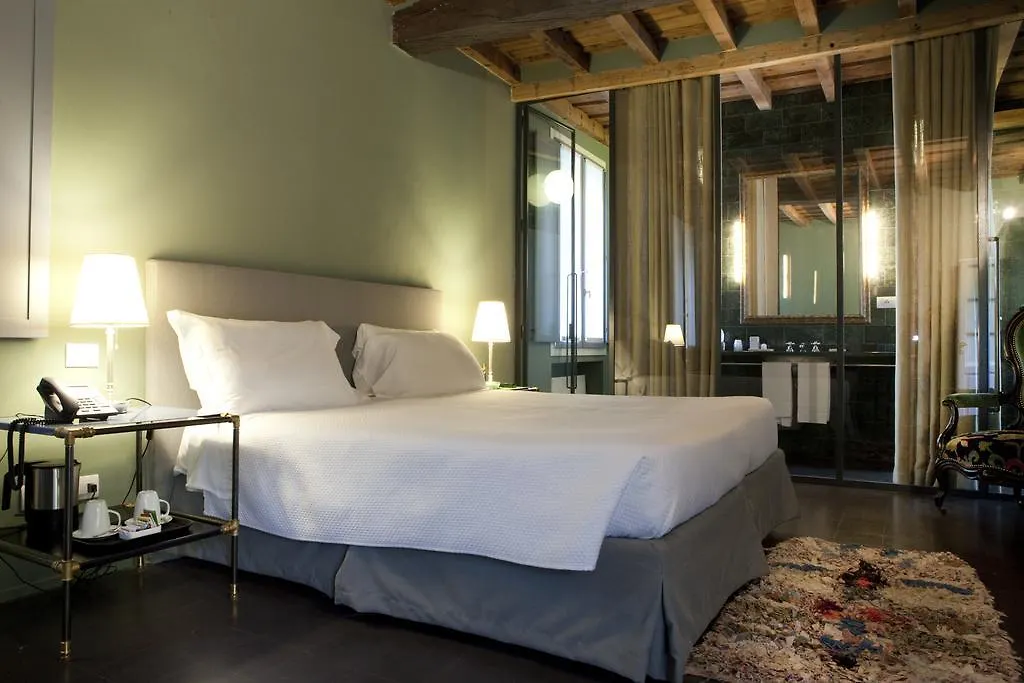 Maison Borella Милан 4*,  Италия